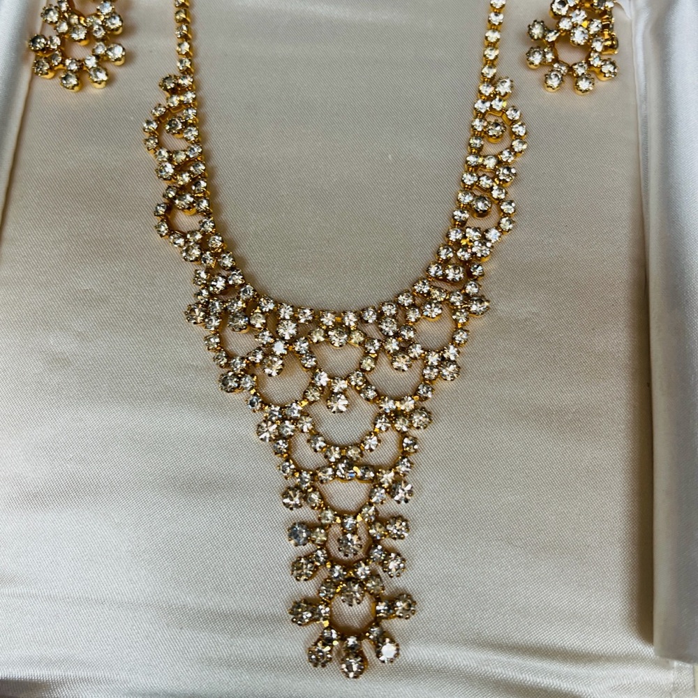 Juliana D & E Vintage Necklace and Earrings Set Circa 1960